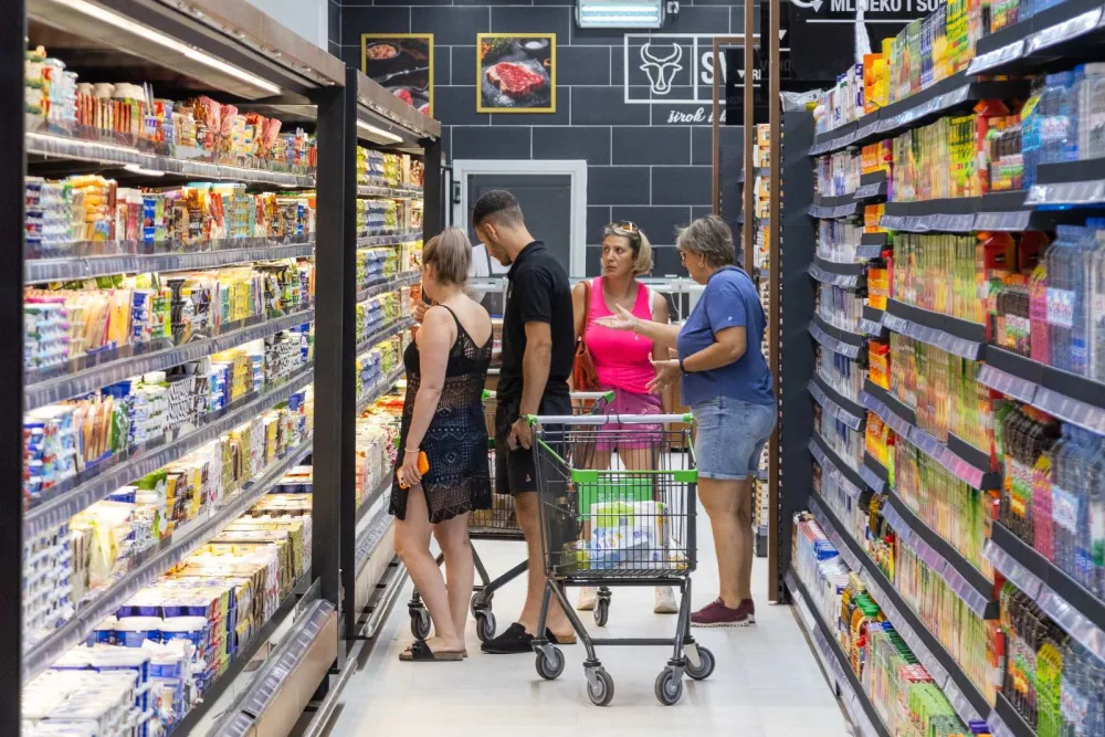Otvoren je novi HDL hipermarket u Reževićima 