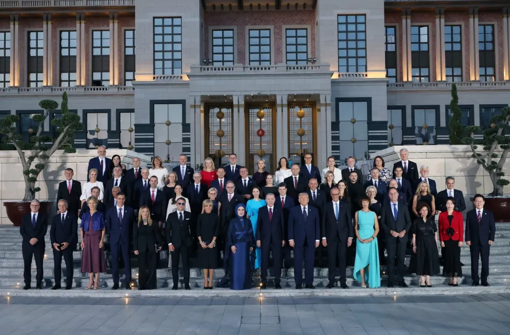 (FOTO) Počinje NATO Samit - premijer sa suprugom prisustvovao prijemu kod Erdogana