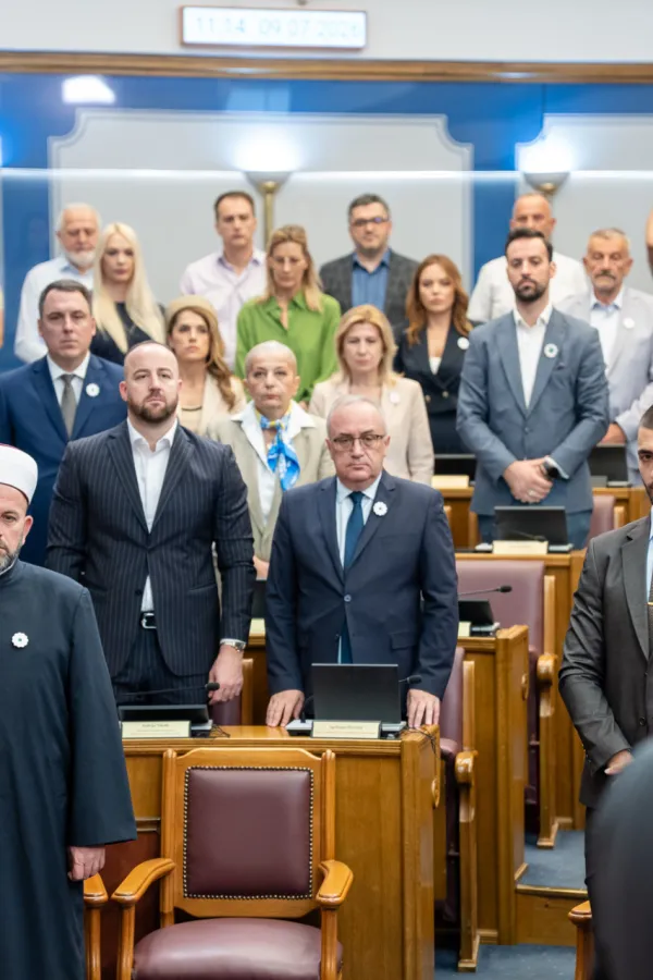 Nurković otvorio izložbe &bdquo;Priče iz Srebrenice&rdquo; i &bdquo;Djetinjstvo u ratu: Crteži iz Srebrenice&rdquo;
