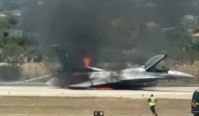 (VIDEO) Zapalio se grčki vojni avion, prinundo sletio na Zakintos