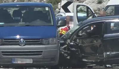Sudar četiri vozila u Dreno&scaron;tici, saobraćaj otežan