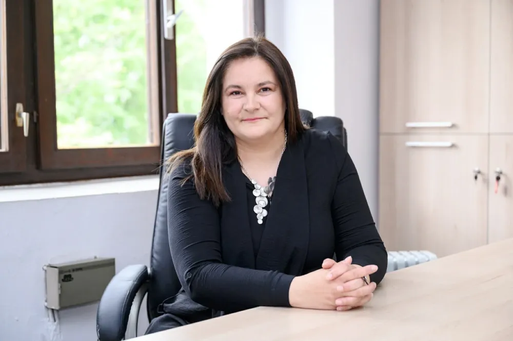 Vrpcu na zgradi Gradskog pozori&scaron;ta&nbsp;presijecaju 13. jula: Na otvaranju umjetnički program, umjesto predstave