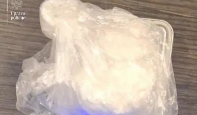 U policijskoj raciji u Podgorici pronađen kokain, uhap&scaron;ene dvije osobe