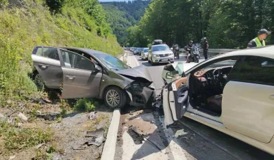 Sudar na putu Kola&scaron;in - Mate&scaron;evo, povrijeđeni transportovani u bolnicu