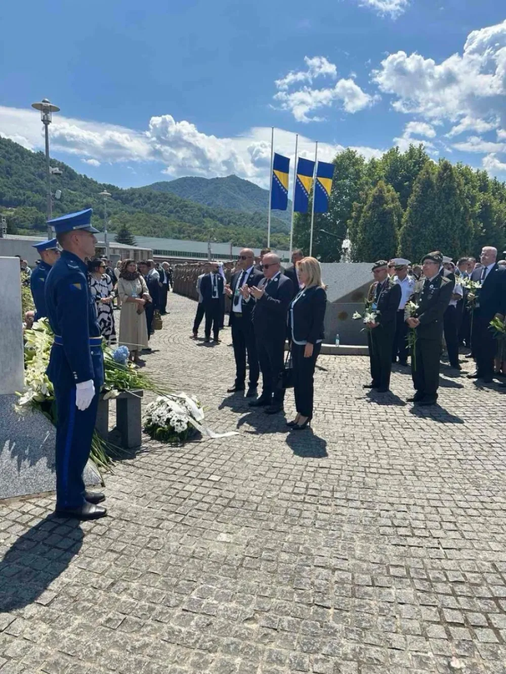 DPS: Zvrko i Savković Vukčević prisustvovali komemoraciji u Potočarima
