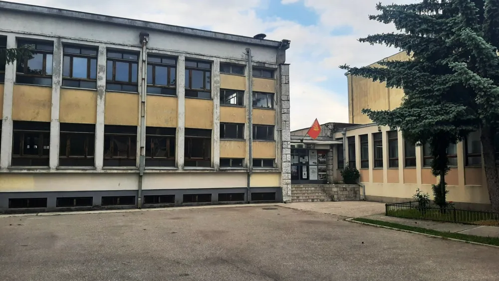 U nik&scaron;ićkim srednjim &scaron;kolama zanati čekaju avgustovski rok