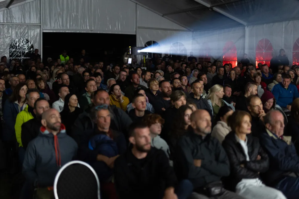 &bdquo;Planina&ldquo;, nakon &scaron;to je kod svjetske publike postala simbol demokratije, vratila se kući