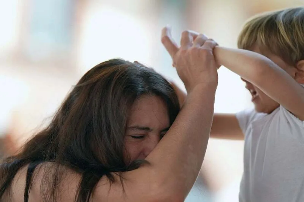 Kako zaustaviti mali&scaron;ane koji udaraju i grizu: Smirena reakcija je ključna