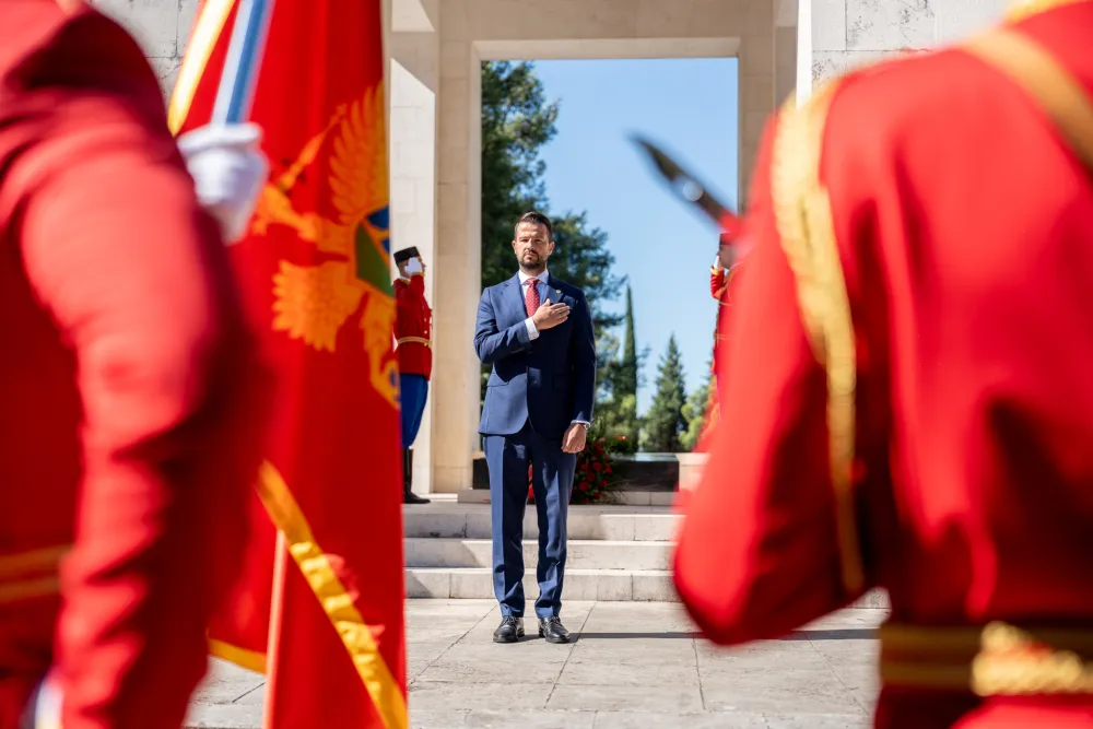 Jakov Milatović položio je danas vijenac na Spomenik partizanu borcu