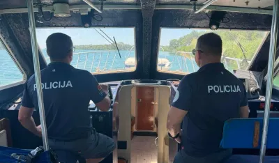 Kontrole na moru: Četiri lica zatečena u prekr&scaron;aju na Velikoj plaži i Bojani, nepravilnosti utvrđene i u Budvi