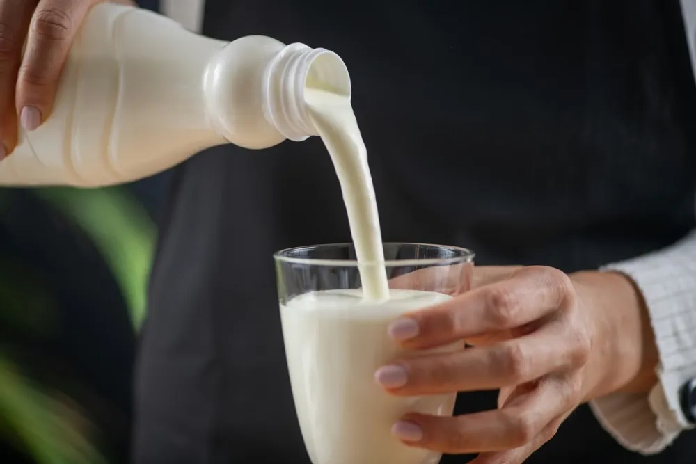 Da li treba piti kefir svaki dan? Nutricionistkinja obja&scaron;njava koristi i preporučenu količinu