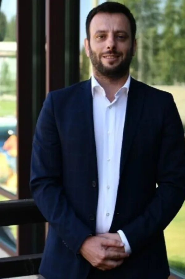 Lisičić: Dok se igrate političkih analitičara, Tivat je u blokadi