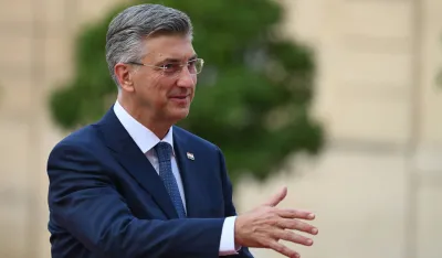 Hrvatska poslanica o Plenkoviću u Parizu: Državu je doveo do toga da gleda u leđa Vučiću