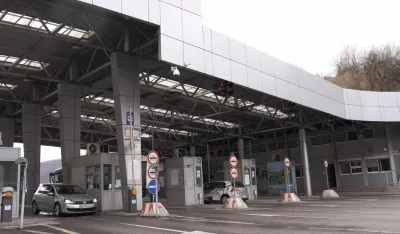 Za pet dana preko crnogorskih granica pro&scaron;lo vi&scaron;e od 580.000 putnika, najveće gužve na Sukobinu, Dobrakovu i Dračenovcu