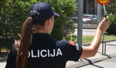 Pojačane kontrole saobraćaja &scaron;irom Crne Gore: Presretači na ključnim putnim pravcima, policija najavljuje stroži nadzor