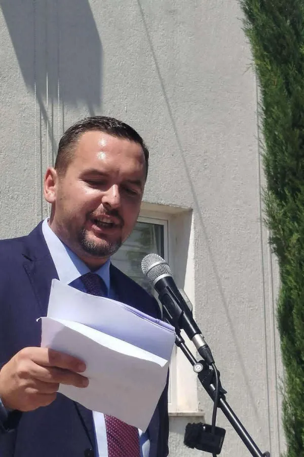 Predsjednik Albanske renesanse&nbsp;pisao MJU:&nbsp;Objelodaniti papire o razgraničenju