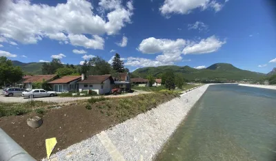 Grupa malih privrednika neće dozvoliti da im cesta poru&scaron;i lokale&nbsp;zbog zaobilaznice oko Berana