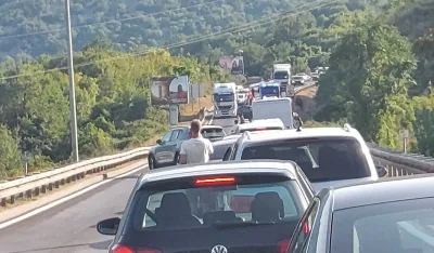 Saobraćajna nezgoda u blizini Sozine, dvije osobe povrijeđene