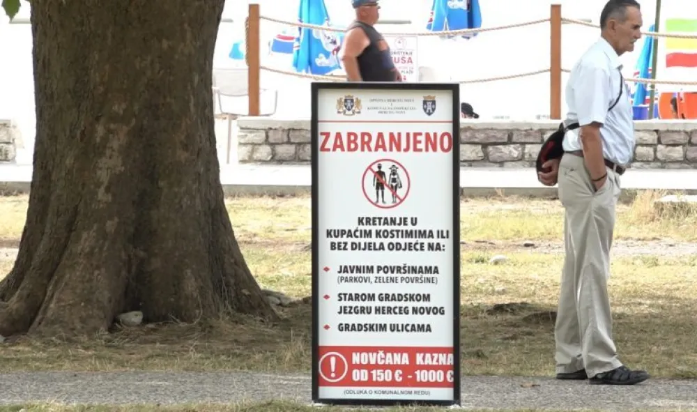 Turisti negoduju zbog novih pravila pona&scaron;anja u Herceg Novom: Zabrane zadržavanja i &scaron;etnje u kupaćem kostimu