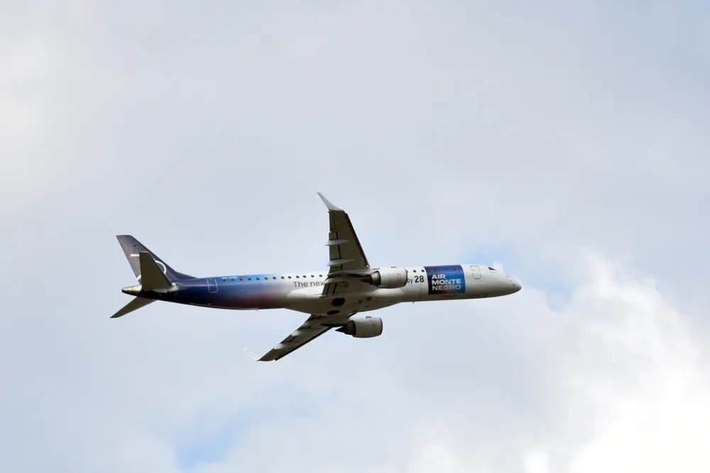 Papiri zavr&scaron;eni, avion preuzet