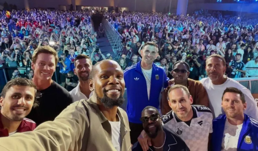 Antologijski selfi u Njujorku: Đoković, Mesi, Brejdi, Durent, Rodri, Rio Ferdinand...