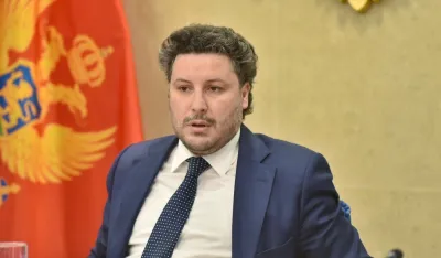 Abazović: Umjesto da pomogne građanima, vlast samo razmi&scaron;lja kako da poveća broj fotelja
