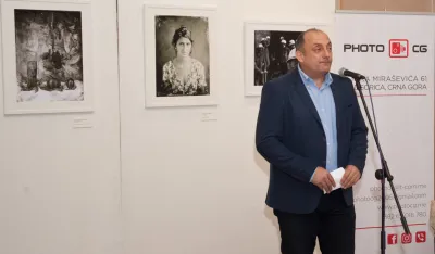 Дејан Калезић отворио изложбу