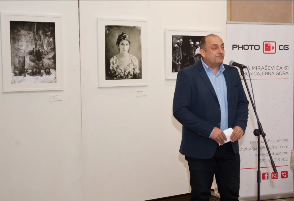 Дејан Калезић отворио изложбу