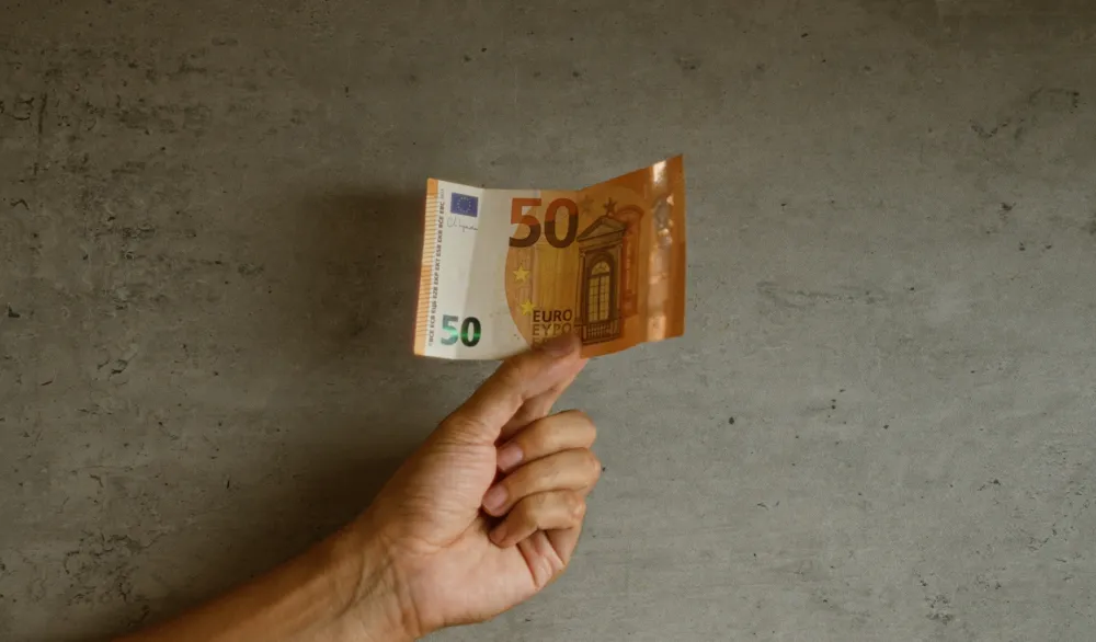 Bar: Krivična prijava protiv Pljevljaka, sumnjiči se da je poku&scaron;ao da plati račun sa falsifikovanih 50 eura