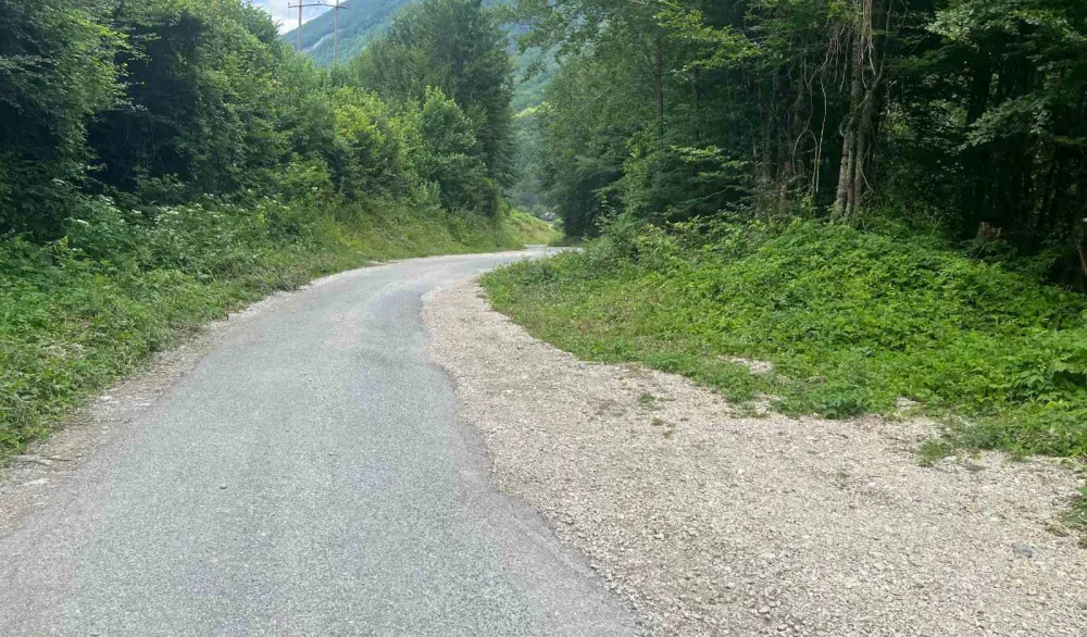 Rekordna posjeta Gusinju, a put do Grebaja u katastrofalnom stanju