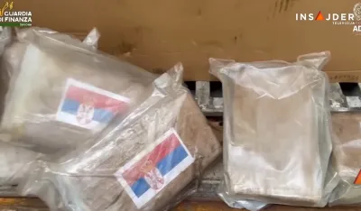 U Italiji zaplijenjeno oko 800 kilograma kokaina, na paketima zastava Srbije