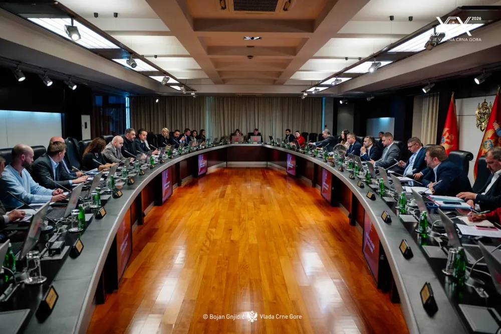 Odložena rekonstrukcija Vlade