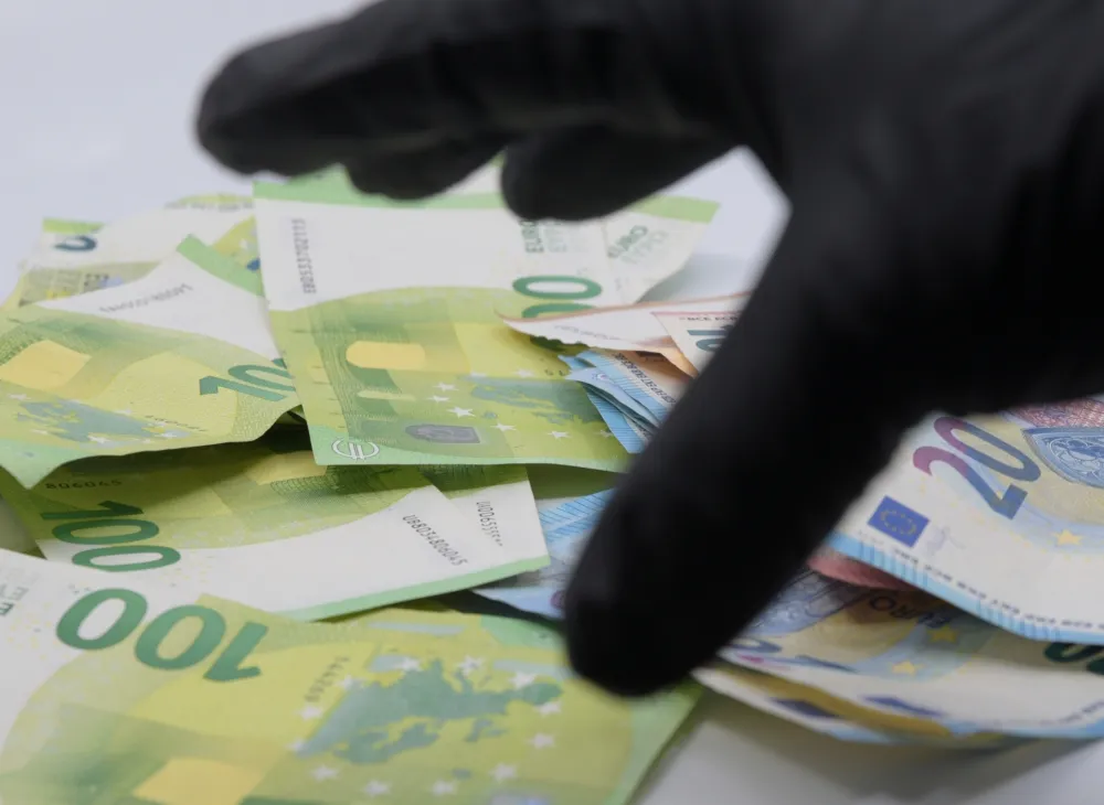 Akcija "Evazija": Krivična prijava protiv pravnog i odgovornog lica zbog sumnje na utaju poreza i doprinosa od blizu 85.000 eura