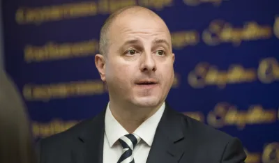 Milović: Građani stežu kai&scaron; dok vlast dijeli fotelje