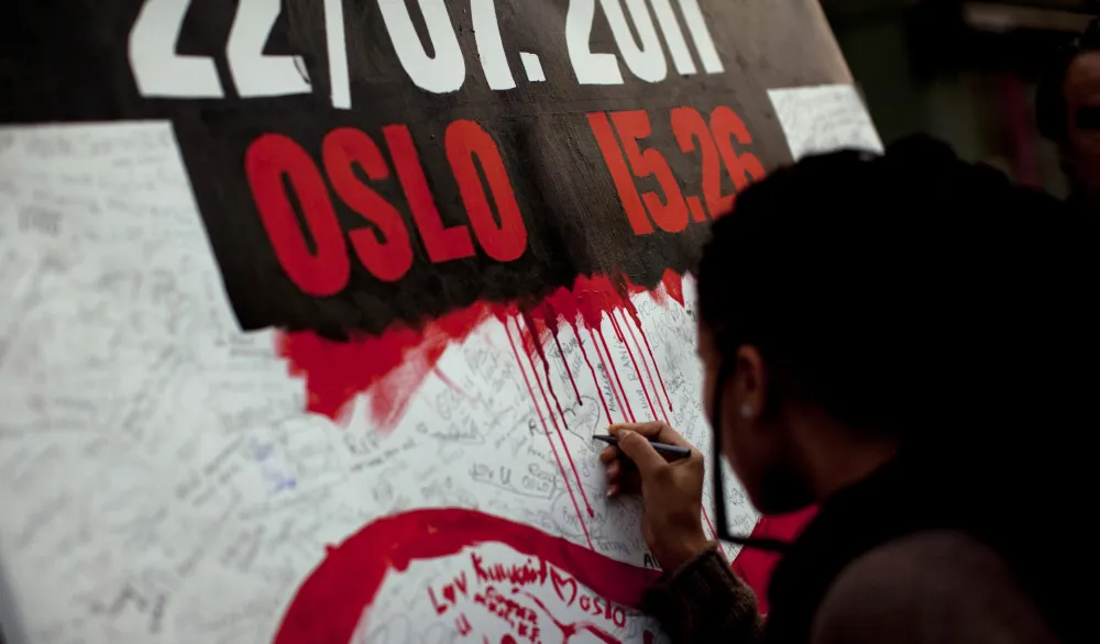 Sjećanje na masakr u Oslu i na Utoji: 15 godina od terorističkog napada u kome je ubijeno 77 osoba