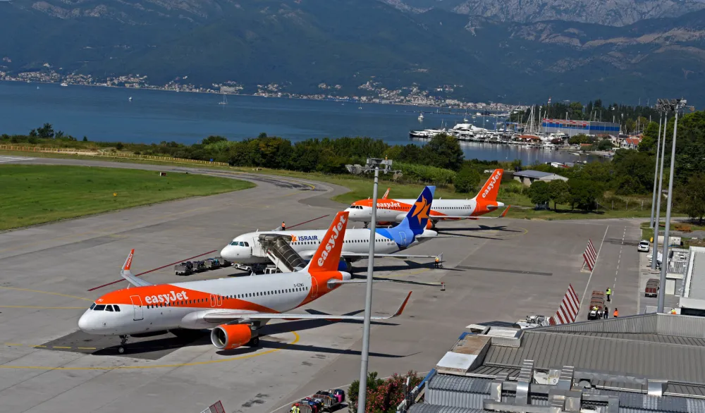 Ministarstvo saobraćaja sa debelim zaka&scaron;njenjem raspisalo tender za uspostavljanje letova: Za pet avio-linija daju 5,8 miliona eura