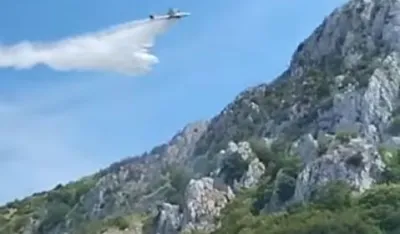(VIDEO) Stigla pomoć iz vazduha &ndash; požar na Lisinju jo&scaron; uvijek aktivan