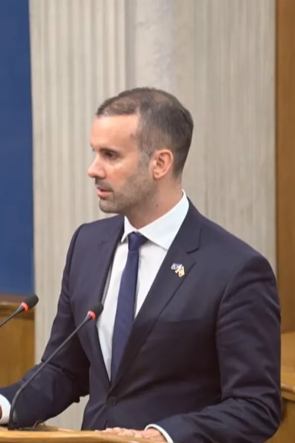(VIDEO) Spajić: Prije 2020. DSP podijelio preko sto hiljada besplatnih karata Montenegroerlajnza funkcionerima