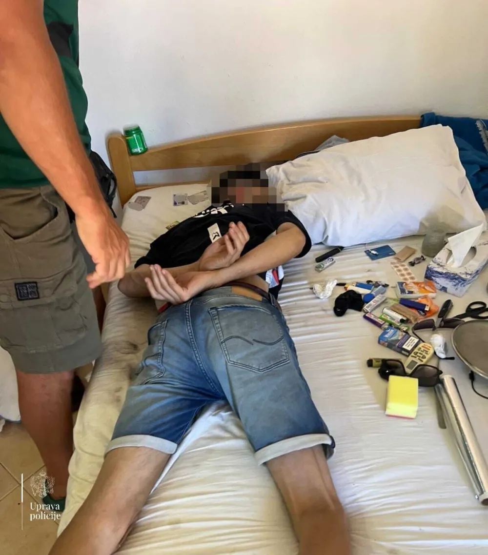 Državljanin Kosova uhap&scaron;en u Ulcinju: Sumnja se da je krao na plažama