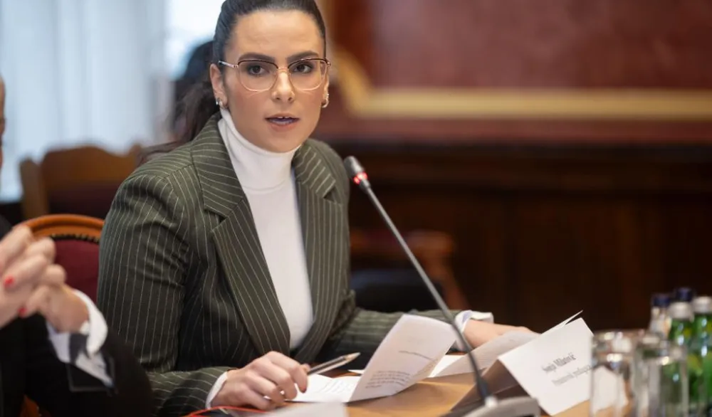 Popović: Dobićete besplatnu kartu od strane građana, ali za put u opoziciju