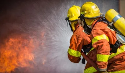 Francuska i Španija vode tešku borbu s požarima, evakuisano više od 325.000 ljudi