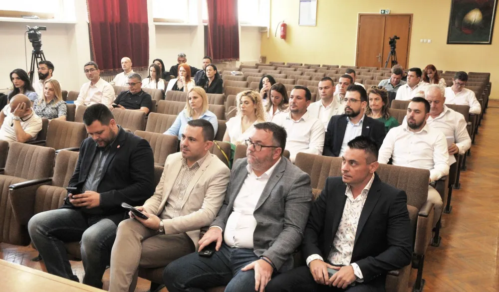 Са једне од сједница СО Никшић