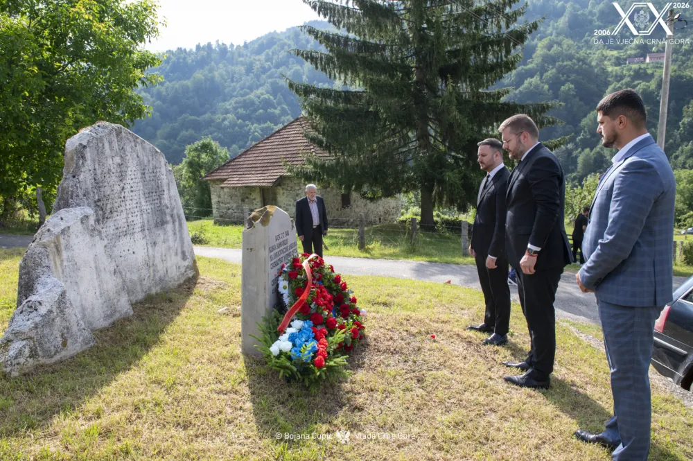 Koprivica položio vijenac na spomen-obilježje u Velici
