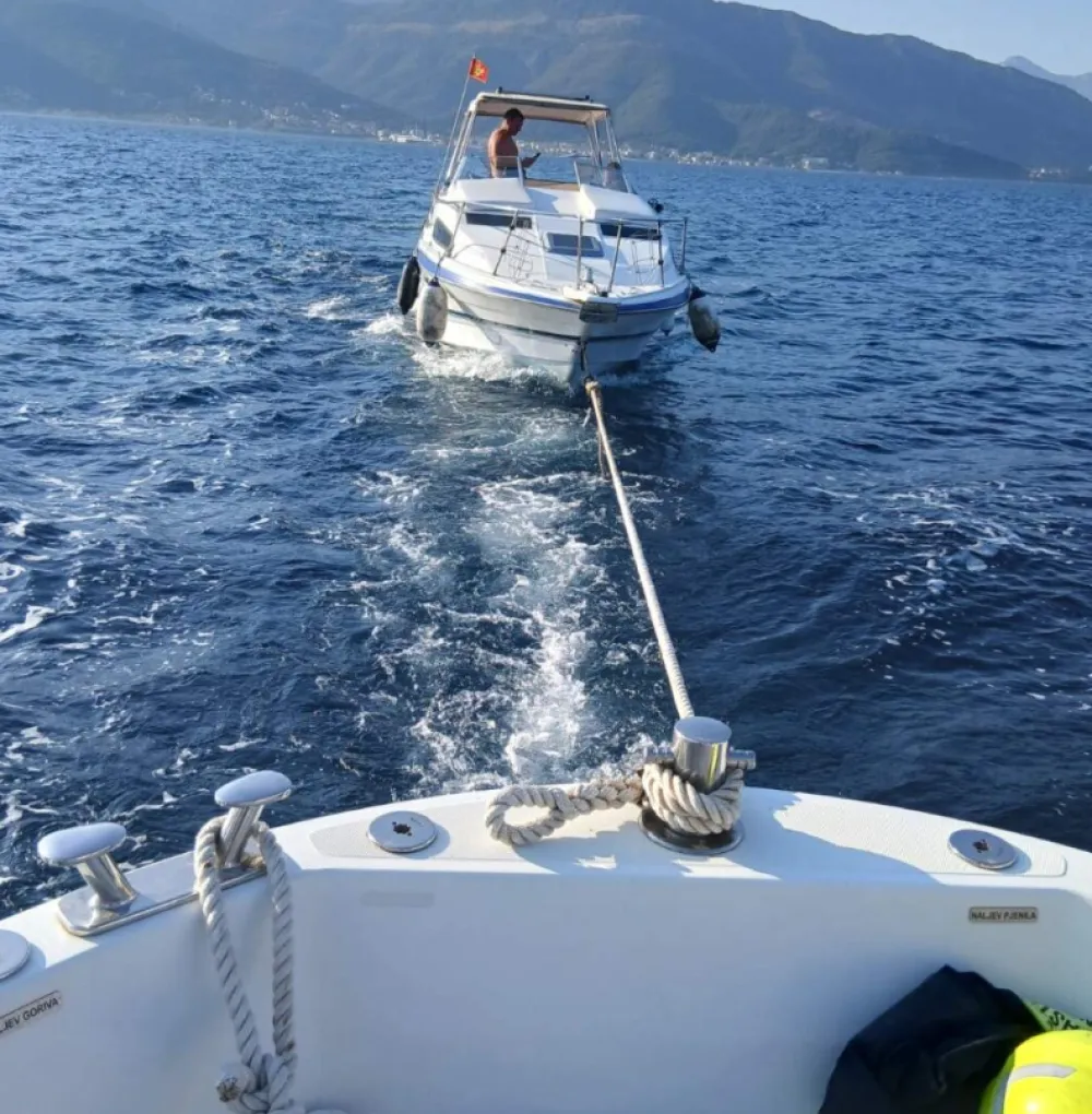 Požar na gliseru u Tivatskom zalivu