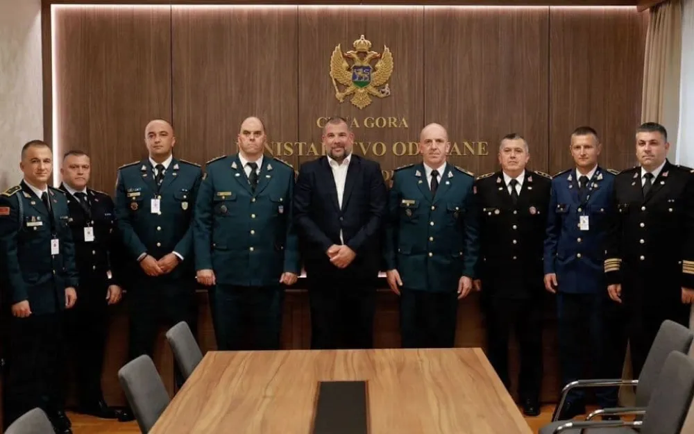 Krapović i Vuksanović upriličili su prijem za oficire Vojske Crne Gore koji su uspje&scaron;no zavr&scaron;ili usavr&scaron;avanja