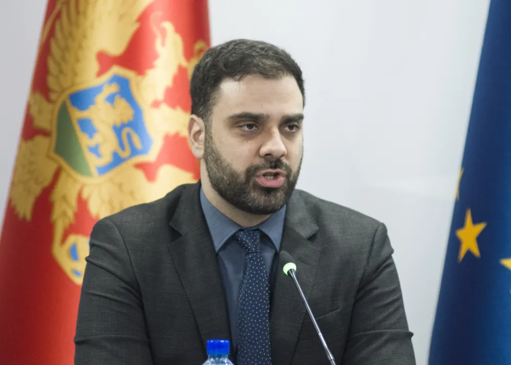 Radulović: Dvojica na&scaron;ih pomoraca uspje&scaron;no se iskrcali sa broda koji je zaplijenila IRGC i krenuli kući