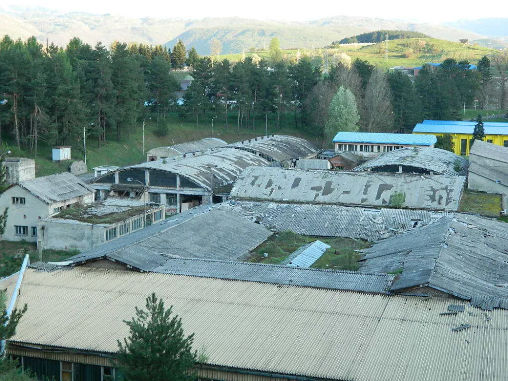 Opasne hemikalije iz napu&scaron;tenih fabrika i dalje na Rude&scaron;u