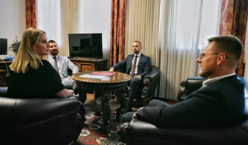 Savjet omladinskih inicijativa predsjednika Crne Gore i Akademska dijaspora Crne Gore potpisali Memorandum o saradnji
