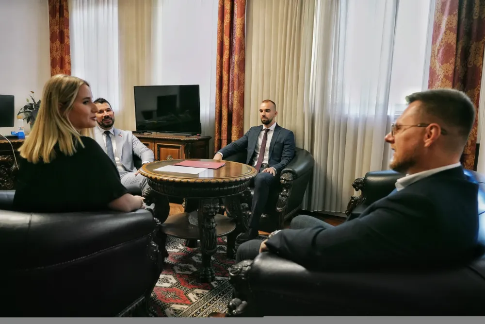 Savjet omladinskih inicijativa predsjednika Crne Gore i Akademska dijaspora Crne Gore potpisali Memorandum o saradnji