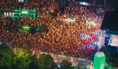 Spektakularan početak VI Montenegro Beer Festa: Cetinje epicentar muzike, energije i nezaboravne atmosfere